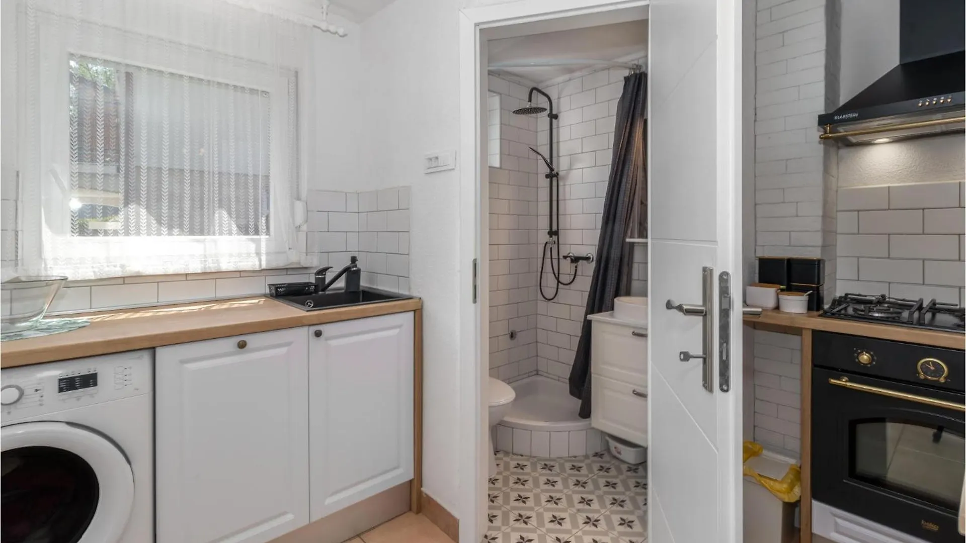 Tatil Evi Beautiful Home In Crikvenica With Kitchen