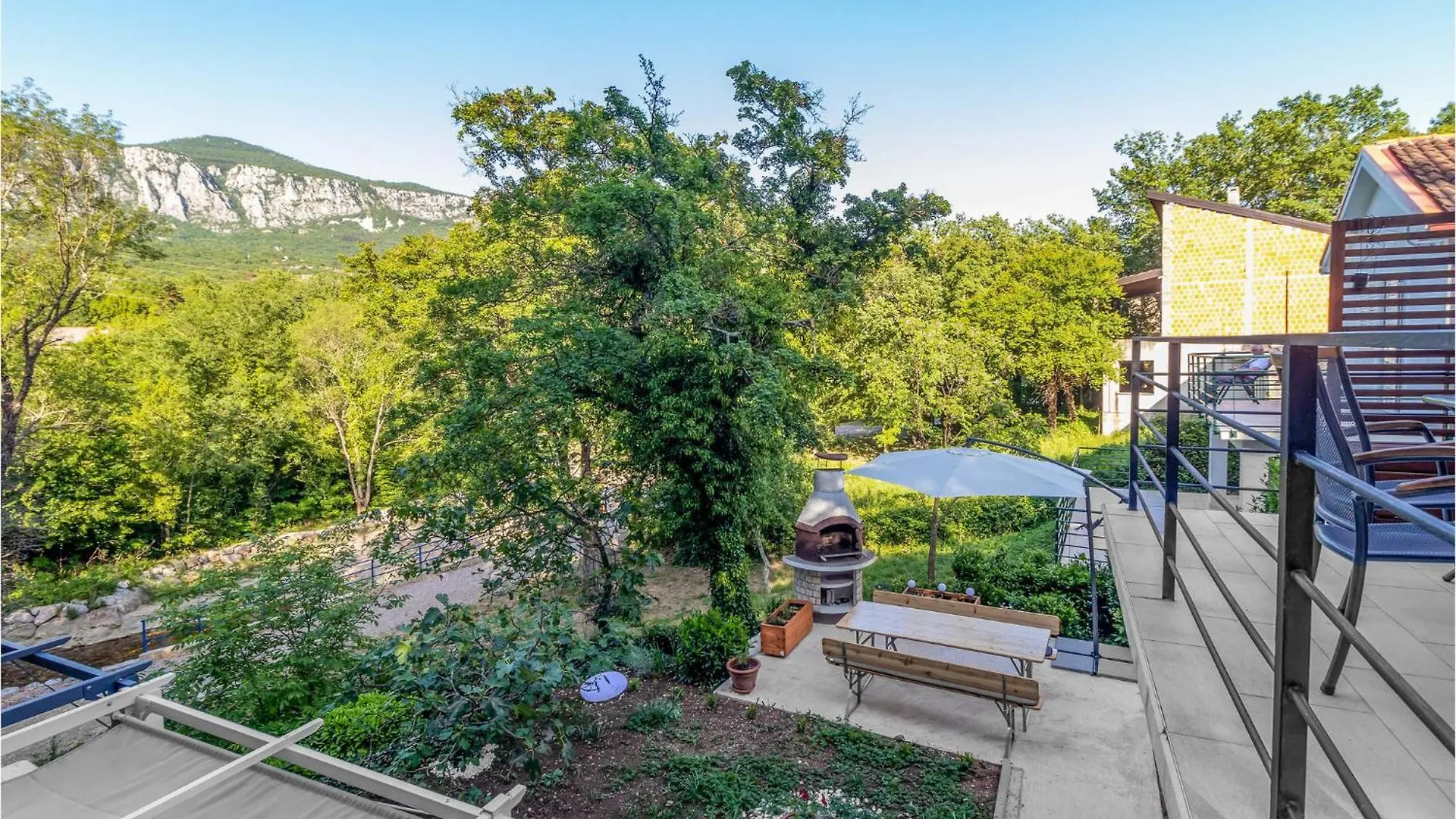 Beautiful Home In Crikvenica With Kitchen 度假居